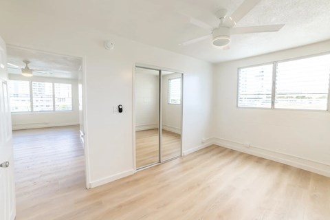 Floor plan for 2 beds, 1 bath, 650 sqft